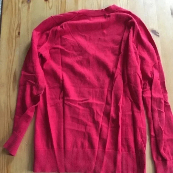 Loose Fitting Sweater - Picture 4 of 4